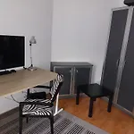 Wohnung In Zentraler Lage Mit Blick Ins Gruene