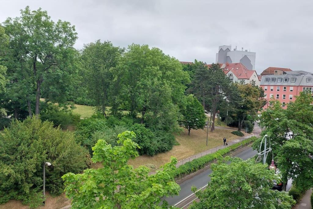 In Zentraler Lage Mit Blick Ins Gruene * Erfurt